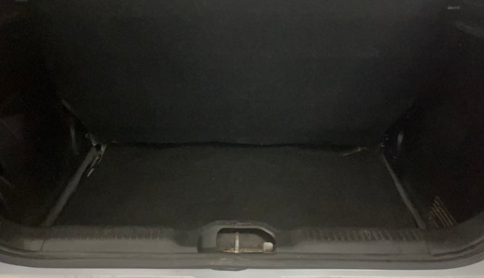 2021 Maruti Swift LXI, Petrol, Manual, 26,099 km, Boot Inside