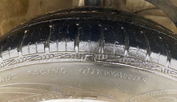 2019 Maruti Ertiga ZXI AT SHVS, Petrol, Automatic, 86,151 km, Right Front Tyre Tread