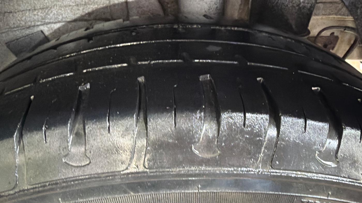 2015 Hyundai Elite i20 MAGNA 1.2, CNG, Manual, 54,402 km, Left Rear Tyre Tread