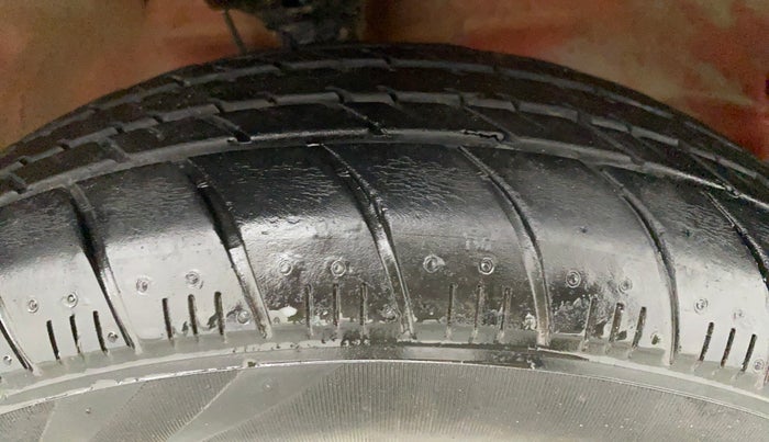 2015 Maruti Wagon R 1.0 VXI, Petrol, Manual, 55,386 km, Right Front Tyre Tread