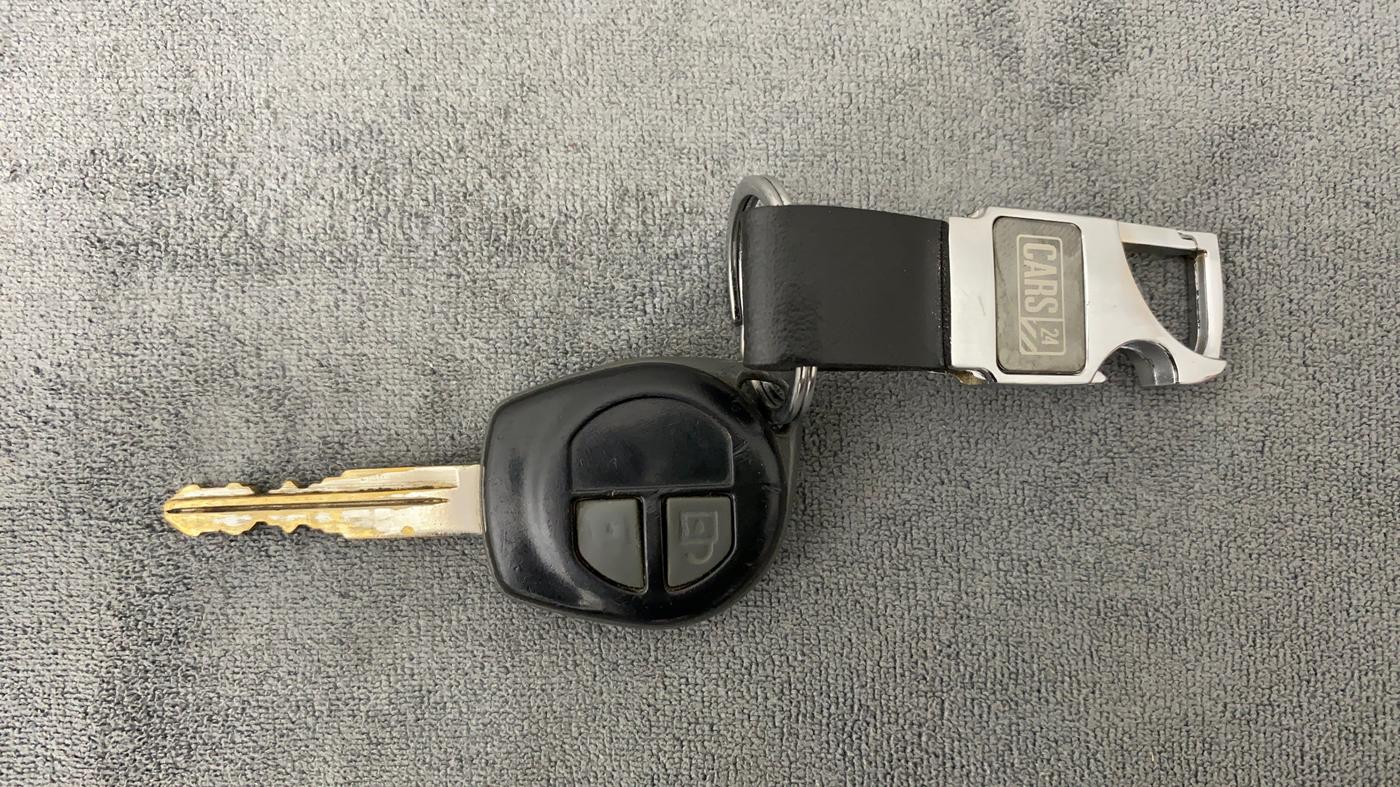 2015 Maruti Wagon R 1.0 VXI, Petrol, Manual, 55,386 km, Key Close Up