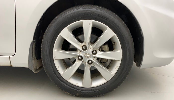 2012 Hyundai Verna FLUIDIC 1.6 VTVT SX, Petrol, Manual, 88,309 km, Right Front Wheel