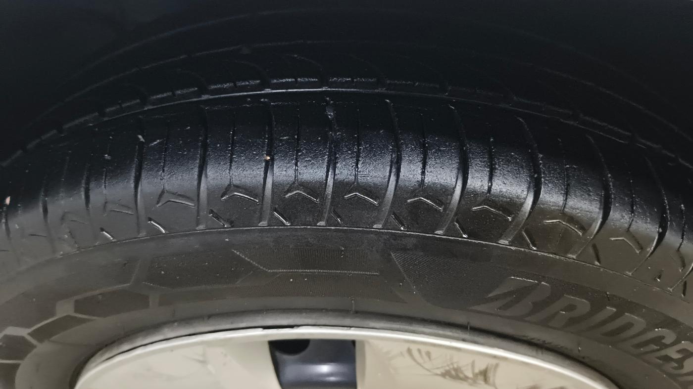 2020 Maruti New Wagon-R VXI 1.2 AMT, Petrol, Automatic, 98,365 km, Left Front Tyre Tread