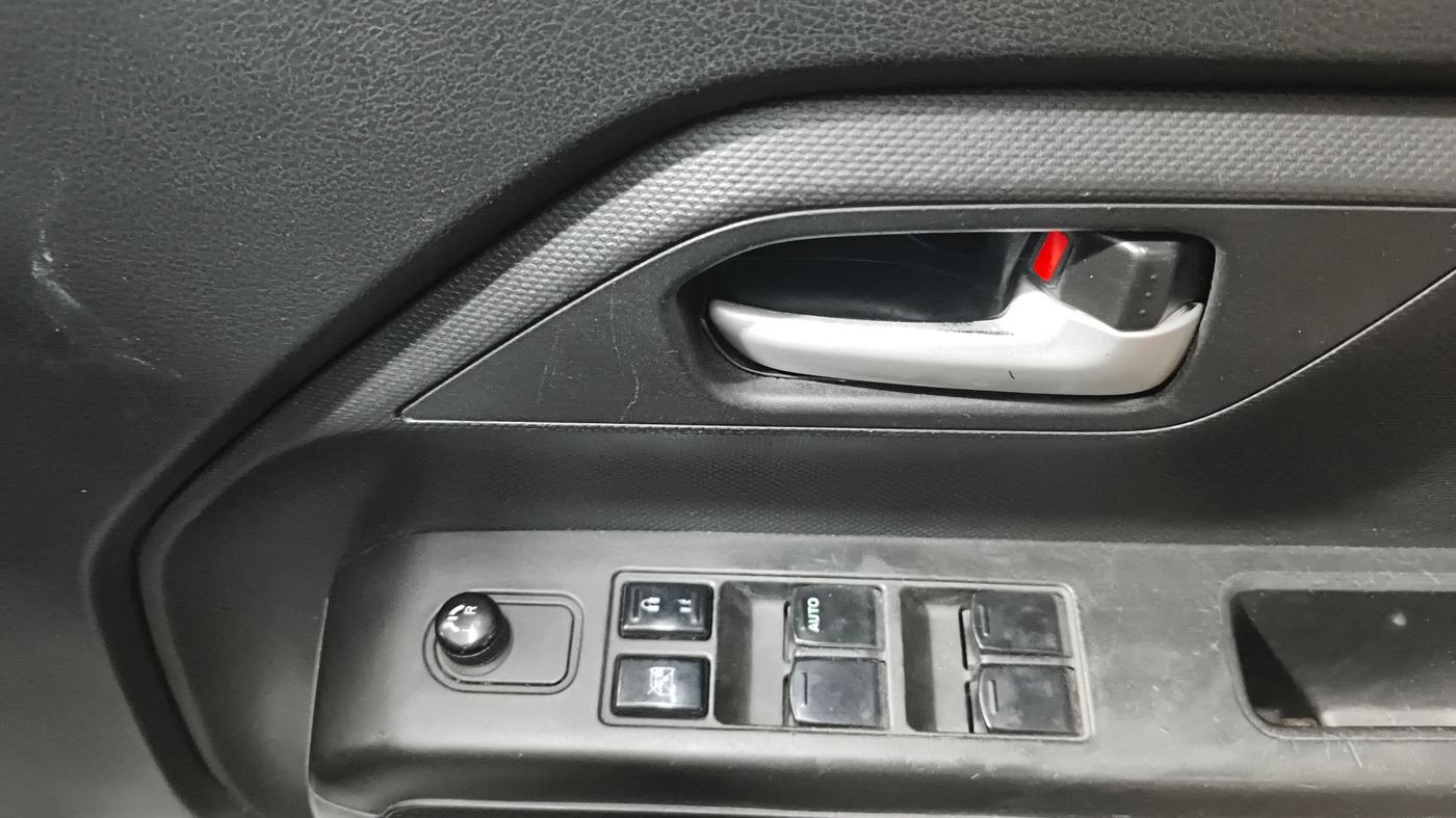 2020 Maruti New Wagon-R VXI 1.2 AMT, Petrol, Automatic, 98,365 km, Driver Side Door Panels Control