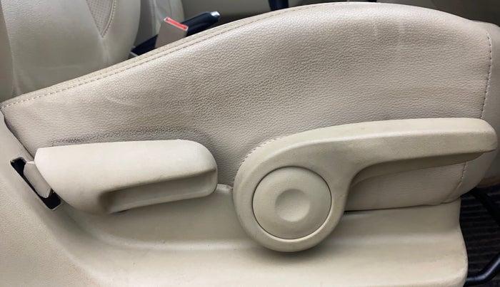 2022 Maruti Ciaz ALPHA 1.5 SHVS PETROL, Petrol, Manual, 39,289 km, Driver Side Adjustment Panel