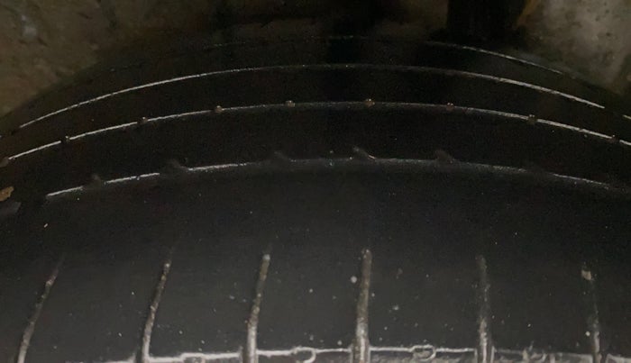 2022 Maruti Ciaz ALPHA 1.5 SHVS PETROL, Petrol, Manual, 39,289 km, Left Rear Tyre Tread