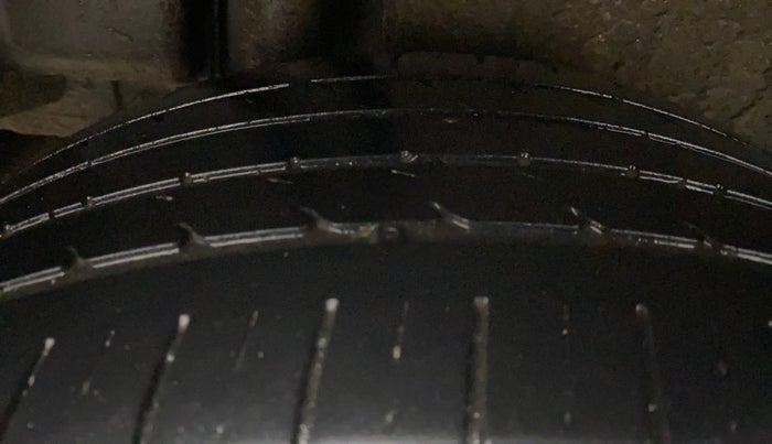 2022 Maruti Ciaz ALPHA 1.5 SHVS PETROL, Petrol, Manual, 39,289 km, Right Rear Tyre Tread