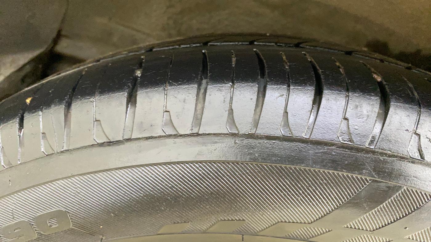 2018 Maruti IGNIS ZETA 1.2 AMT, CNG, Automatic, 73,471 km, Left Rear Tyre Tread