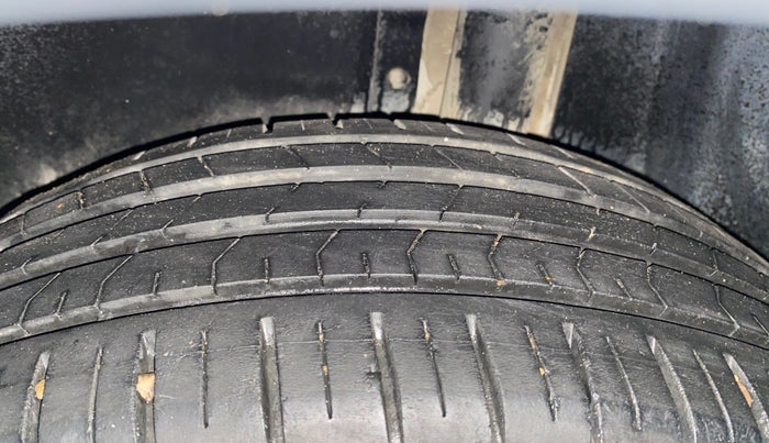 2022 Volkswagen TAIGUN HIGHLINE 1.0 TSI MT, Petrol, Manual, 42,419 km, Left Rear Tyre Tread