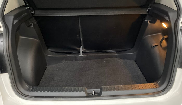 2022 Volkswagen TAIGUN HIGHLINE 1.0 TSI MT, Petrol, Manual, 42,419 km, Boot Inside