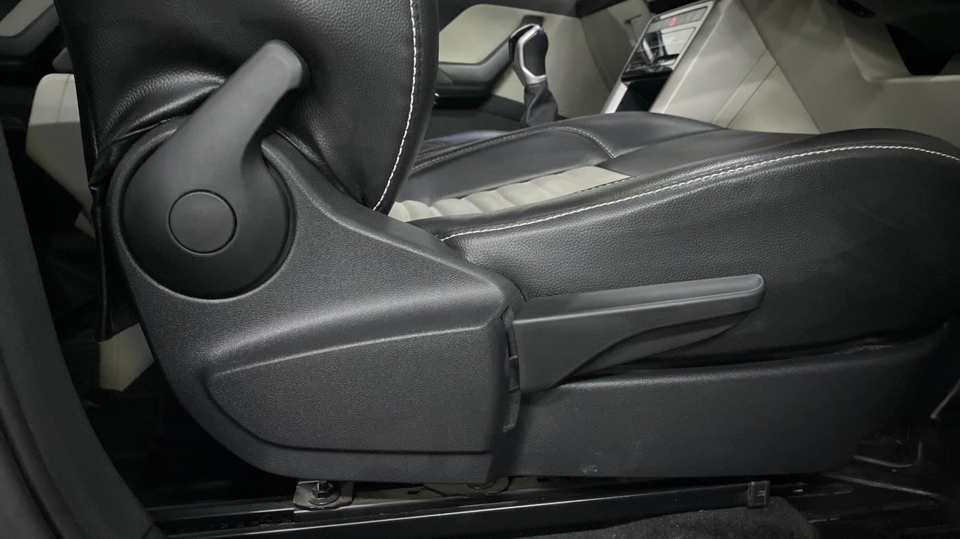 2022 Volkswagen TAIGUN HIGHLINE 1.0 TSI MT, Petrol, Manual, 42,419 km, Driver Side Adjustment Panel