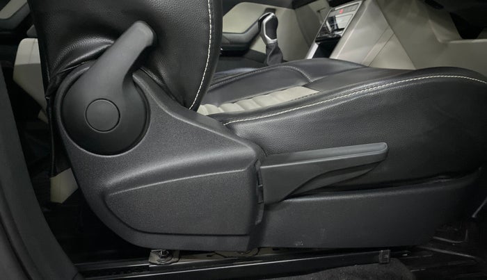 2022 Volkswagen TAIGUN HIGHLINE 1.0 TSI MT, Petrol, Manual, 42,419 km, Driver Side Adjustment Panel