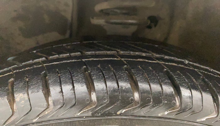 2018 Maruti IGNIS DELTA 1.2 AMT, Petrol, Automatic, 45,849 km, Left Front Tyre Tread