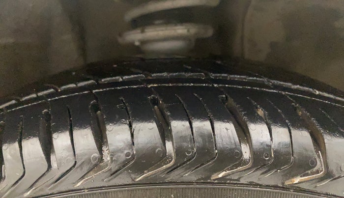 2018 Maruti IGNIS DELTA 1.2 AMT, Petrol, Automatic, 45,849 km, Right Front Tyre Tread