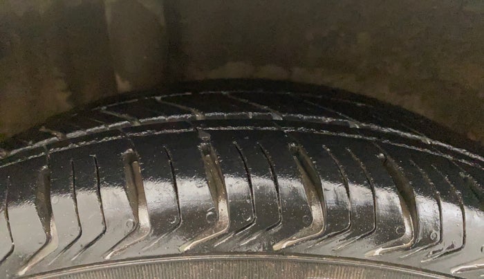 2018 Maruti IGNIS DELTA 1.2 AMT, Petrol, Automatic, 45,849 km, Right Rear Tyre Tread