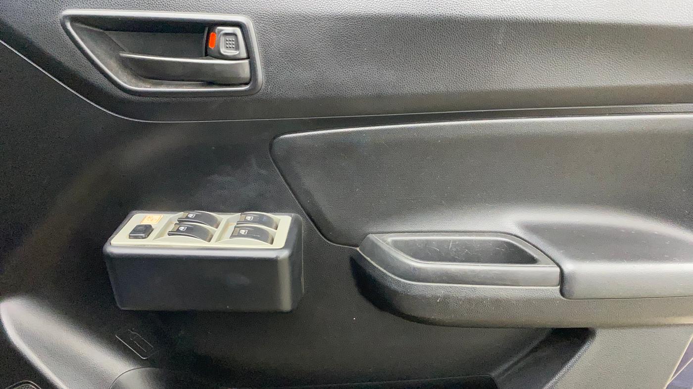 2019 Maruti Swift LXI, Petrol, Manual, 27,475 km, Driver Side Door Panels Control