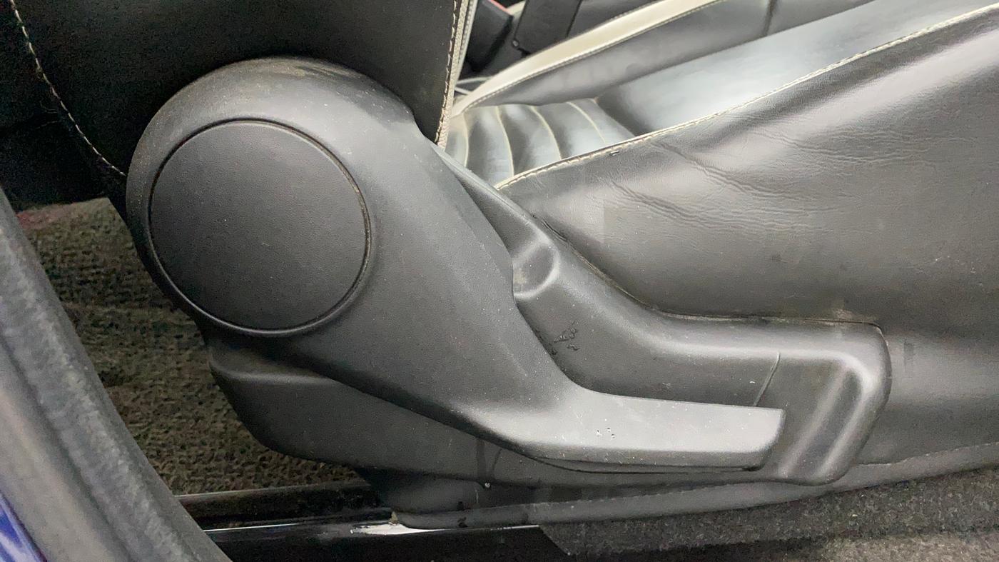 2019 Maruti Swift LXI, Petrol, Manual, 27,475 km, Driver Side Adjustment Panel