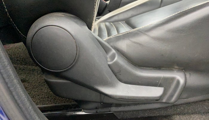 2019 Maruti Swift LXI, Petrol, Manual, 27,475 km, Driver Side Adjustment Panel