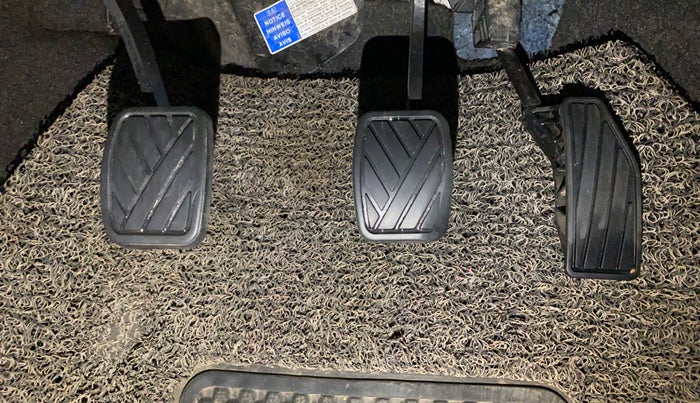 2019 Maruti Swift LXI, Petrol, Manual, 27,475 km, Pedals