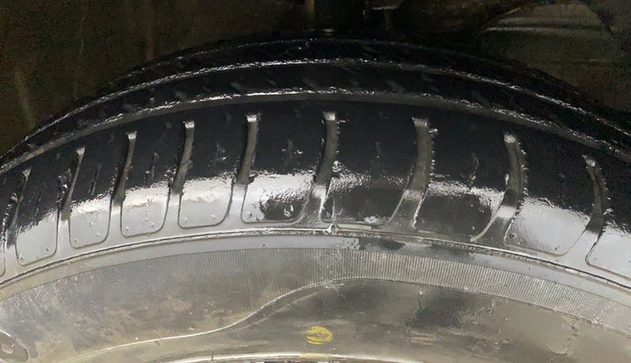 2019 Maruti Swift LXI, Petrol, Manual, 27,475 km, Right Front Tyre Tread