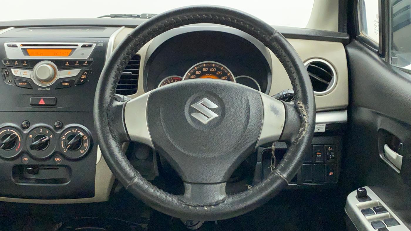 2014 Maruti Wagon R 1.0 VXI, Petrol, Manual, 53,394 km, Steering Wheel Close Up
