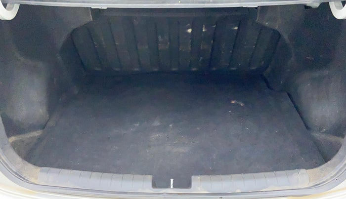 2014 Hyundai Xcent S 1.2, Petrol, Manual, 1,01,135 km, Boot Inside