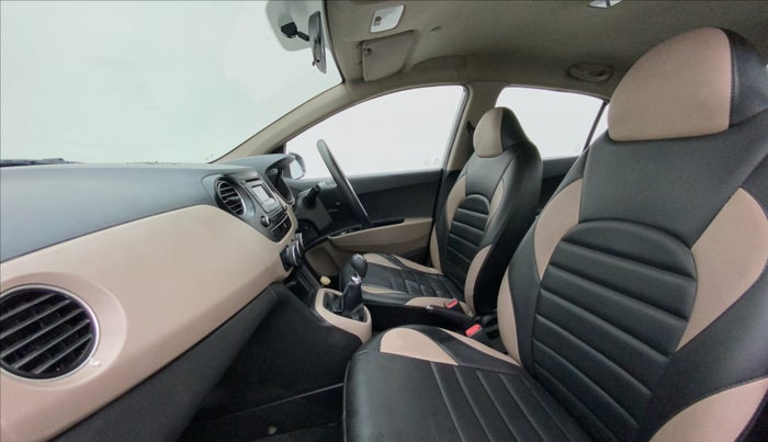 2014 Hyundai Xcent S 1.2, Petrol, Manual, 1,01,135 km, Right Side Front Door Cabin