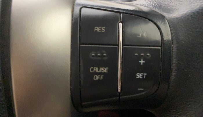 2018 Mahindra XUV500 W9, Diesel, Manual, 95,179 km, Adaptive Cruise Control