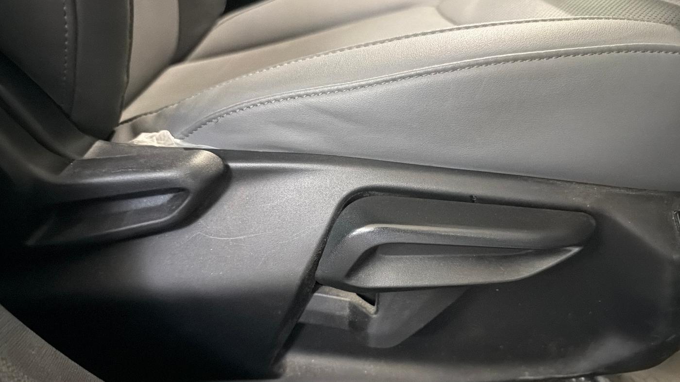 2025 Tata NEXON  Fearless Plus PS 1.2 iCNG, CNG, Manual, 26,264 km, Driver Side Adjustment Panel