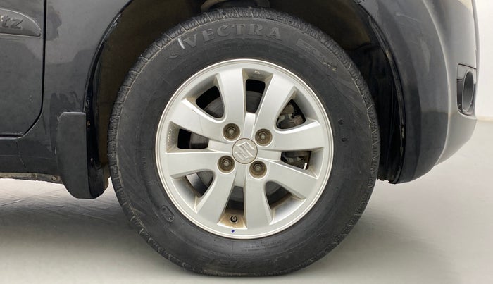 2010 Maruti Ritz ZXI, Petrol, Manual, 27,478 km, Right Front Wheel