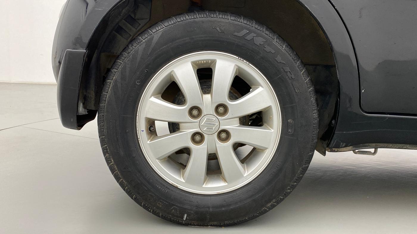 2010 Maruti Ritz ZXI, Petrol, Manual, 27,478 km, Right Rear Wheel