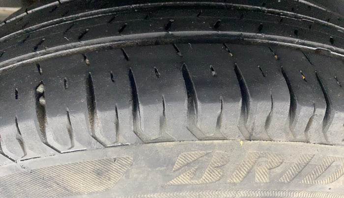 2018 Maruti Dzire VXI, Petrol, Manual, 69,508 km, Right Rear Tyre Tread