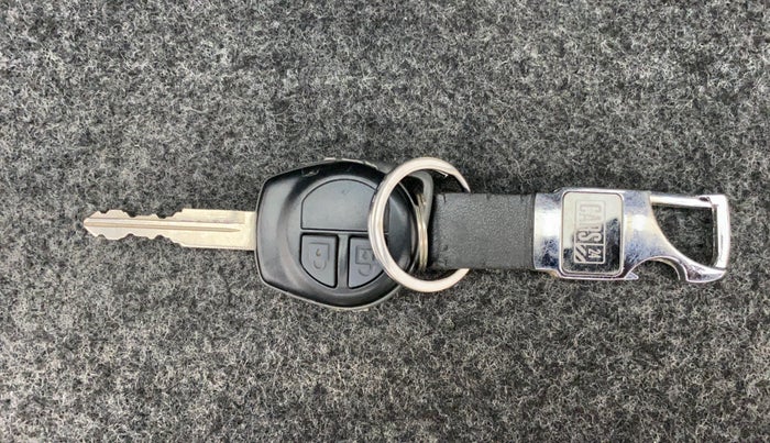 2016 Maruti Swift VXI, Petrol, Manual, 41,009 km, Key Close Up