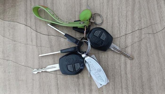 2018 Maruti Swift VXI, Petrol, Manual, 46,987 km, Key Close Up