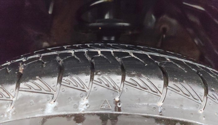 2023 Maruti Grand Vitara ALPHA SMART HYBRID AT, Petrol, Automatic, 32,182 km, Right Front Tyre Tread