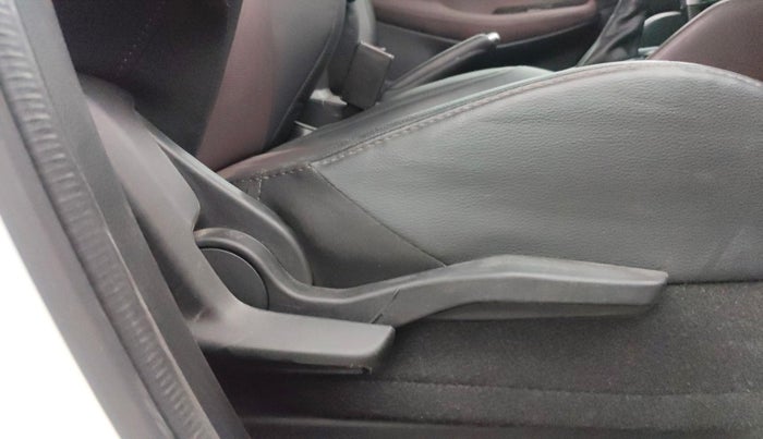 2023 Maruti Grand Vitara ALPHA SMART HYBRID AT, Petrol, Automatic, 32,182 km, Driver Side Adjustment Panel