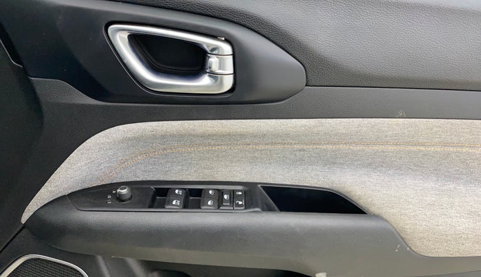 2021 Jeep Compass SPORT 1.4 PETROL, Petrol, Manual, 67,939 km, Driver Side Door Panels Control