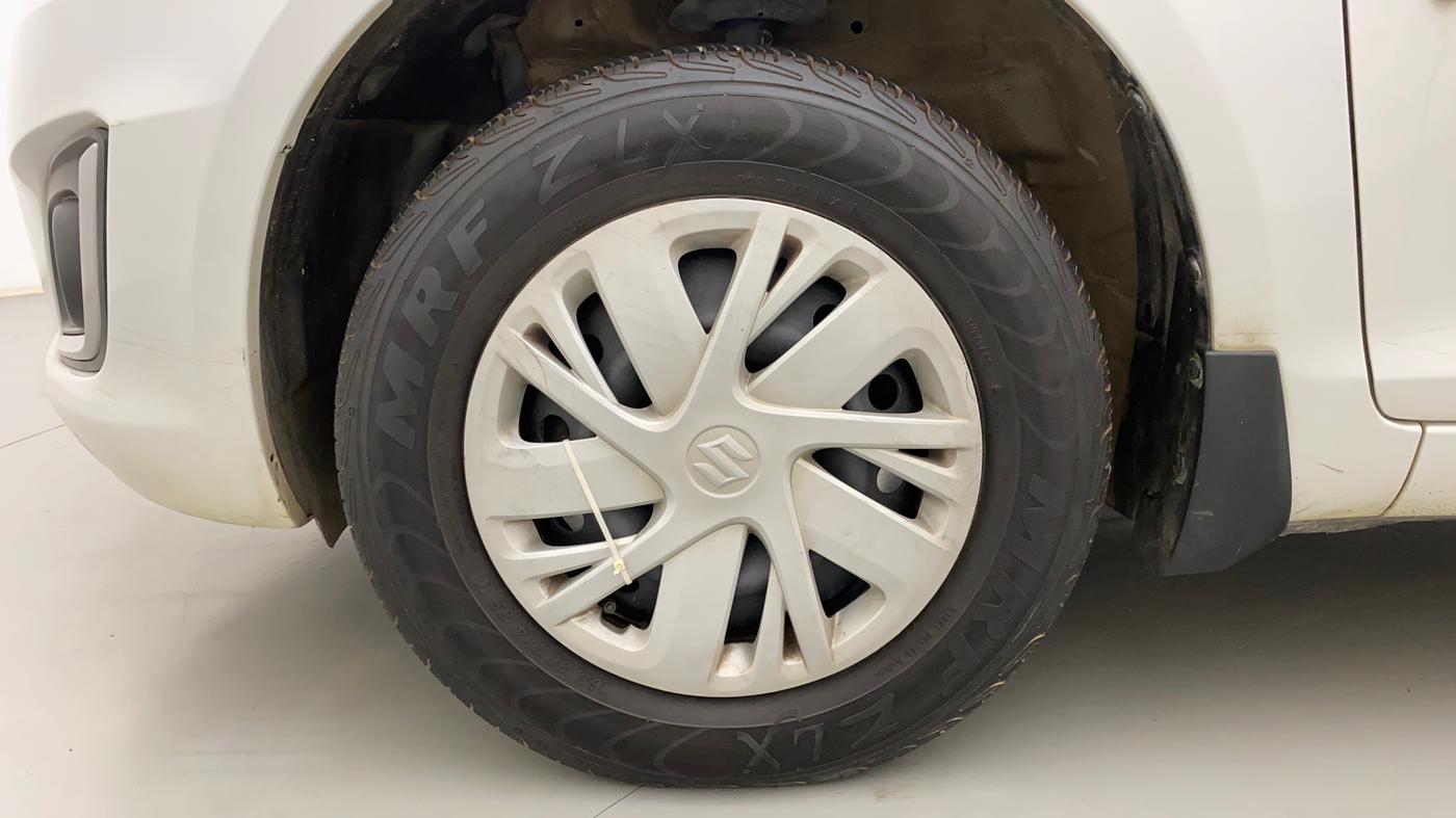 2015 Maruti Swift VXI, Petrol, Manual, 1,16,985 km, Left Front Wheel