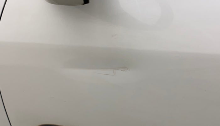 2015 Maruti Swift VXI, Petrol, Manual, 1,16,985 km, Front passenger door - Slightly dented