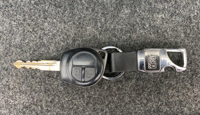 2015 Maruti Swift VXI, Petrol, Manual, 1,16,985 km, Key Close Up