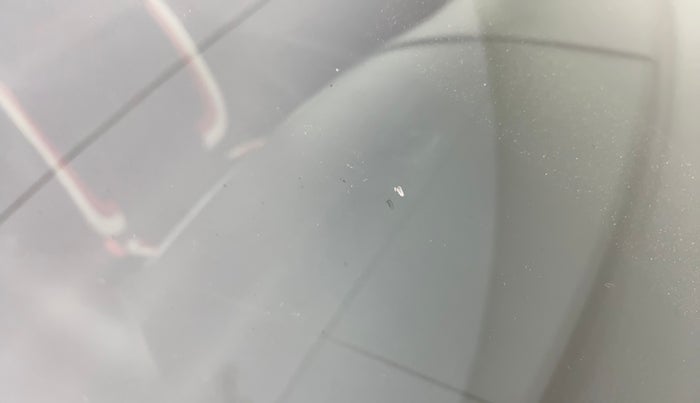 2015 Maruti Swift VXI, Petrol, Manual, 1,16,985 km, Front windshield - Minor spot on windshield