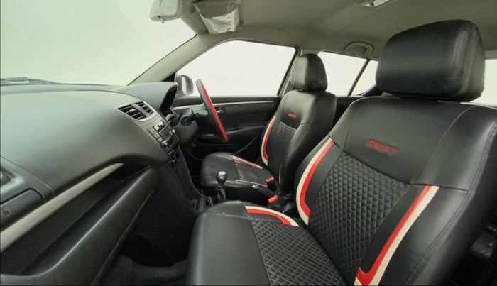 2015 Maruti Swift VXI, Petrol, Manual, 1,16,985 km, Right Side Front Door Cabin