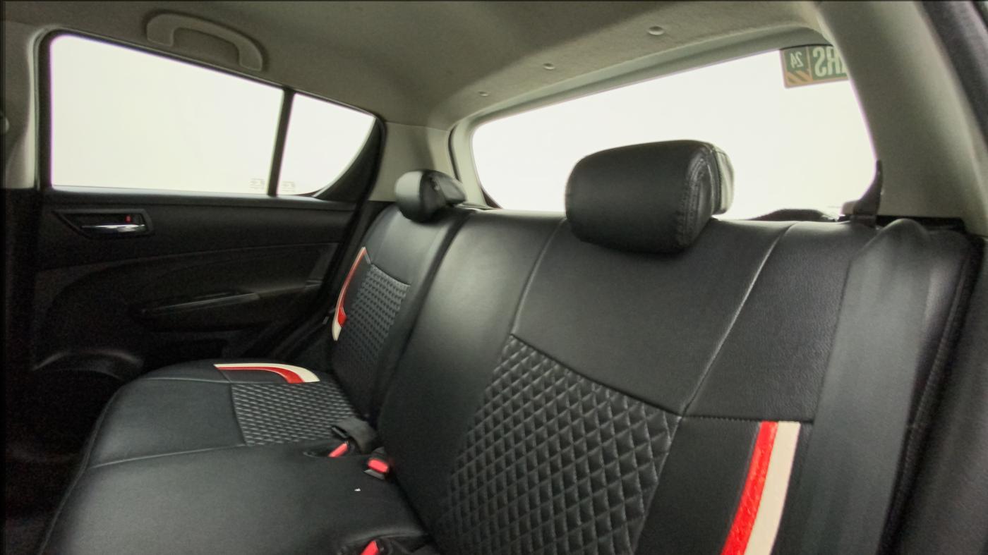 2015 Maruti Swift VXI, Petrol, Manual, 1,16,985 km, Right Side Rear Door Cabin