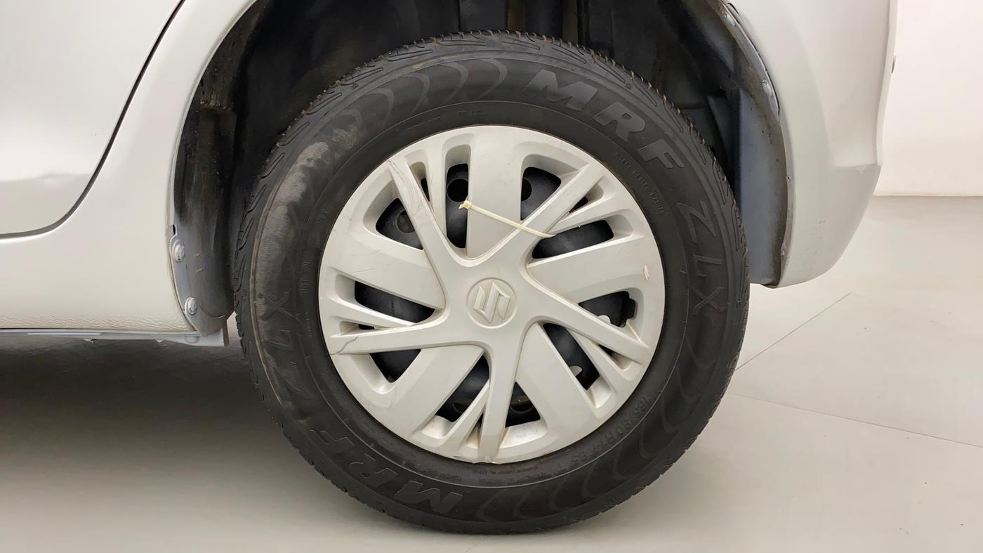 2015 Maruti Swift VXI, Petrol, Manual, 1,16,985 km, Left Rear Wheel