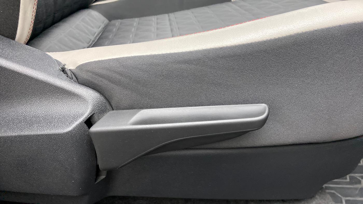 2021 Volkswagen TAIGUN GT PLUS 1.5 TSI DSG, Petrol, Automatic, 33,272 km, Driver Side Adjustment Panel