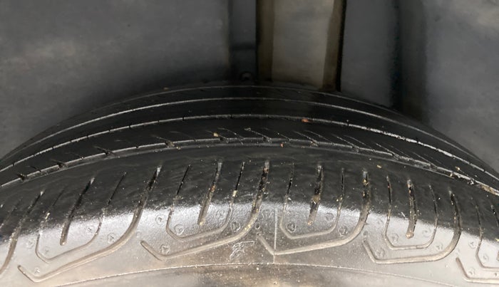 2021 Volkswagen TAIGUN GT PLUS 1.5 TSI DSG, Petrol, Automatic, 33,272 km, Left Rear Tyre Tread