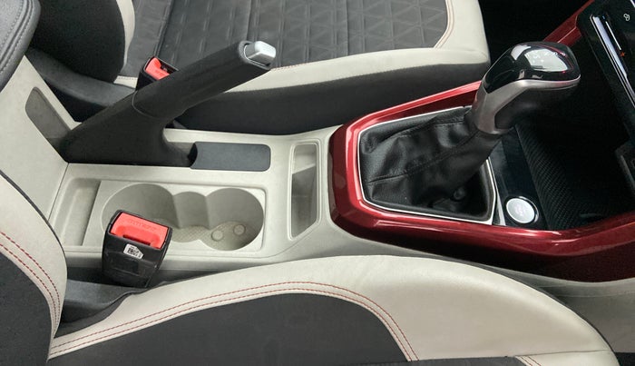 2021 Volkswagen TAIGUN GT PLUS 1.5 TSI DSG, Petrol, Automatic, 33,272 km, Gear Lever