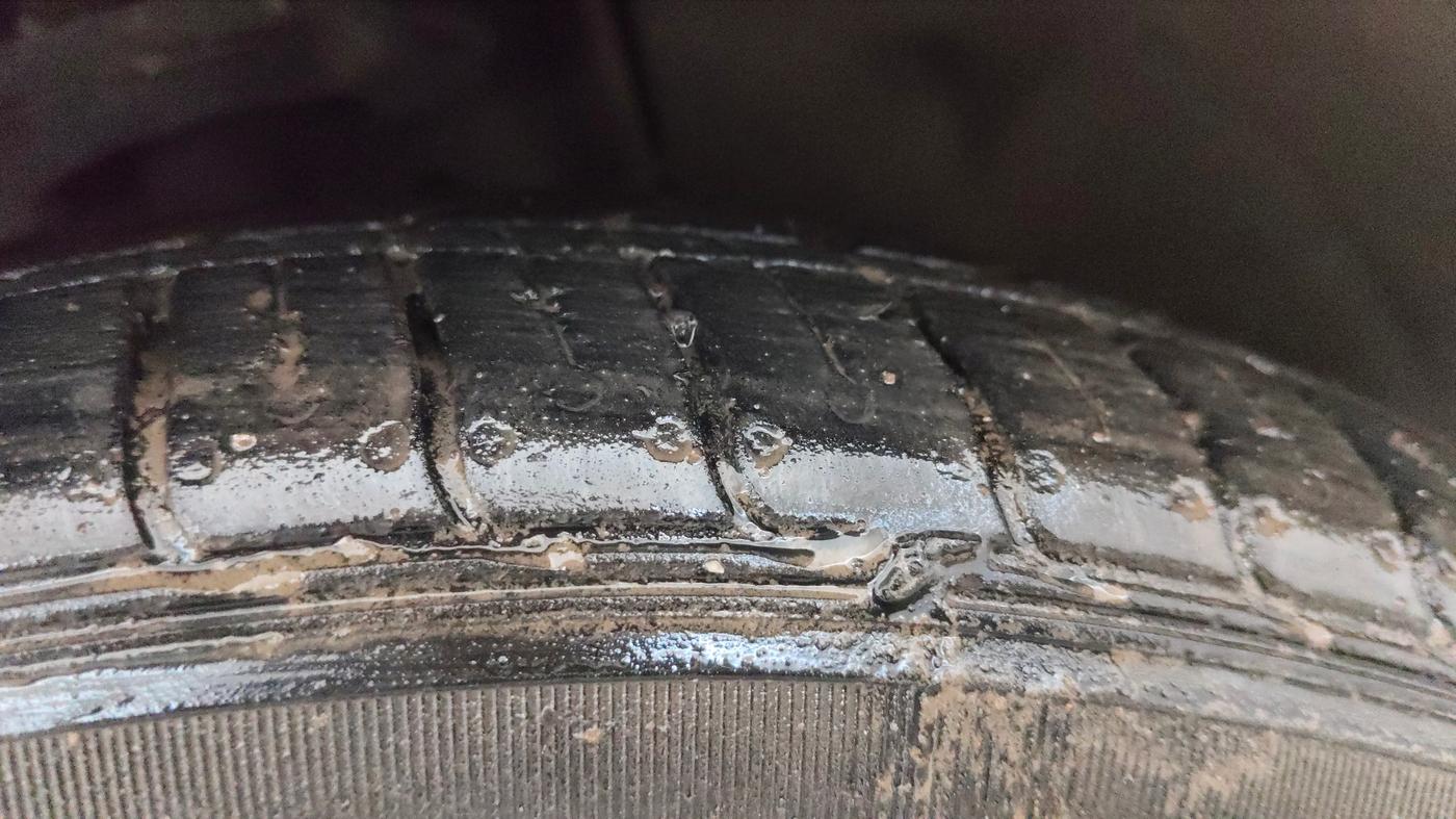 2021 Tata Tiago XZA PLUS PETROL, Petrol, Automatic, 5,899 km, Right Front Tyre Tread