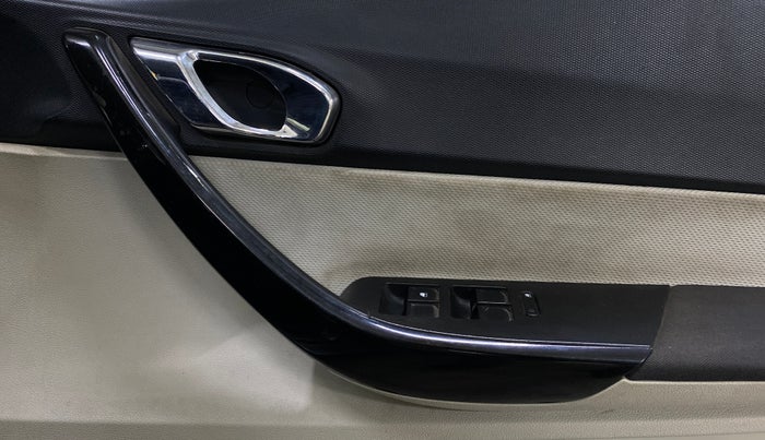 2022 Tata TIGOR XZ PLUS CNG, CNG, Manual, 32,505 km, Driver Side Door Panels Control