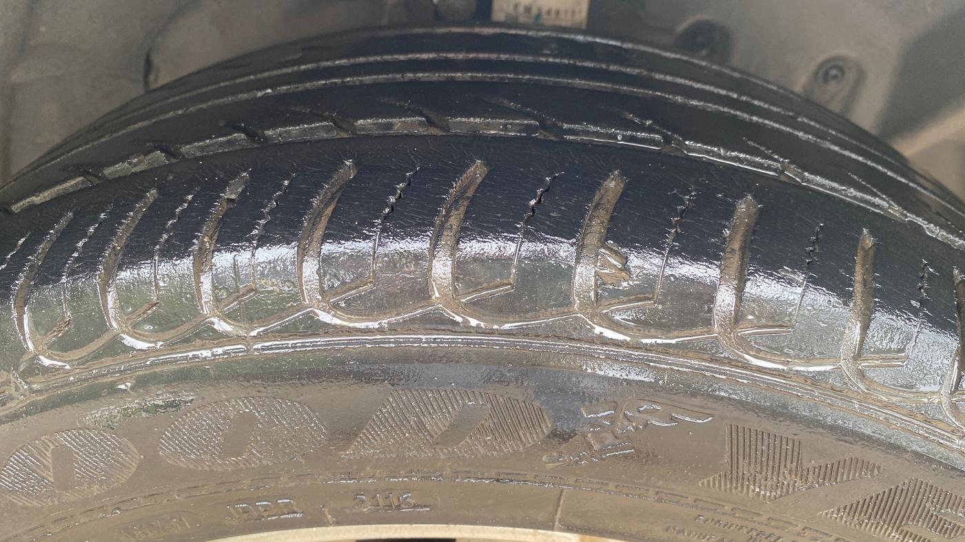 2015 Ford Ecosport TITANIUM 1.5L PETROL, Petrol, Manual, 17,685 km, Right Front Tyre Tread